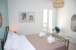 2 bedrooms, desk, iron/ironing board, travel crib - Villa Ravanica (Giannuzza) with pool 400m from the beach (Marina di Ragusa)