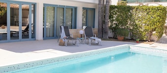 Villa Ravanica (Giannuzza) with pool 400m from the beach