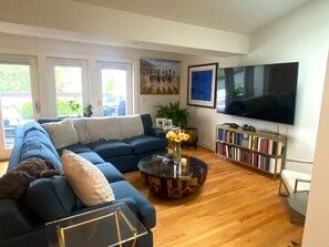 Smart TV - LUXE Georgetown Penthouse, Deck, Skylights, Pkg (Washington)
