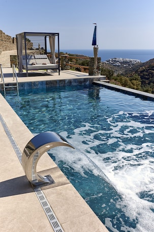 Vrisi Residence | View from room. Sigma Residences Boutique Hotel