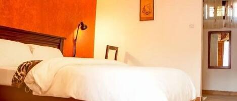 Habitación doble estándar | Wifi gratis y ropa de cama