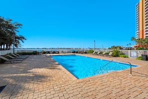 Outdoor pool - Best location on Pensacola Beach! (Pensacola Beach)