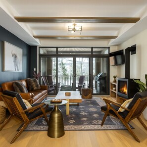 Téléviseur connecté, foyer, chaîne audio