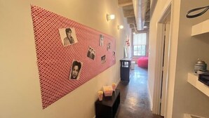 Interior detail - Artistico-Styled Studio Loft Sleeps 5 (Dallas)