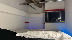 Room - Artistico-Styled Studio Loft Sleeps 5 (Dallas)