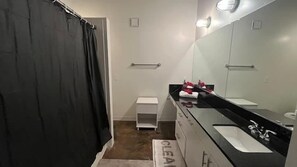 Bathroom - Artistico-Styled Studio Loft Sleeps 5 (Dallas)