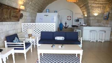 Minibar, individually decorated, laptop workspace, soundproofing