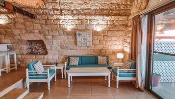 Minibar, individually decorated, laptop workspace, soundproofing