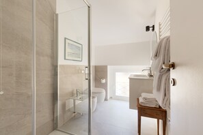 Suite Via della Spiga 46 | Bathroom