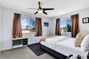 2 bedrooms, iron/ironing board, Internet, bed sheets