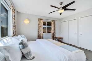 2 bedrooms, iron/ironing board, internet, bed sheets - Lazy J High Desert Ranch - A Ryson Property (Yucca Valley)