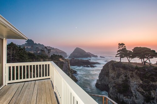 Buckhorn Cove Ocean Front with Private Peninsula