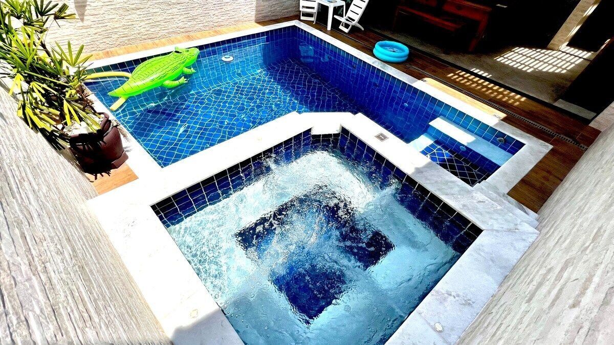 Deluxe villa | Zwembad | Een binnenzwembad