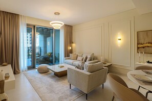 ดีไซน์อพาร์ทเมนท์ | บริเวณนั่งเล่น | สมาร์ททีวี 65 นิ้ว พร้อมช่องเคเบิล, ทีวี, Netflix