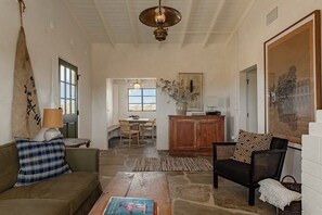 TV, fireplace, books, stereo