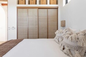 2 chambres, lit parapluie, Wi-Fi, draps fournis