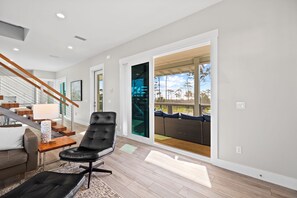 Smart TV - Dog-Friendly! Community Pool! Gulf, Bay Access! (Port St. Joe)
