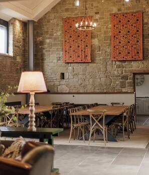 Dining - West Barn Lodge, Luxury Barn Conversion in South Wiltshire - Sleeps 18 (Fovant)