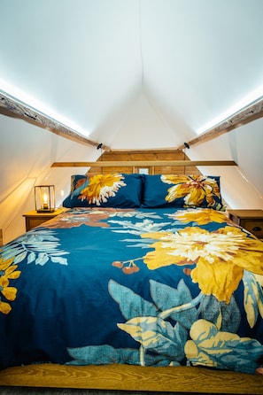 1 bedroom, free WiFi, bed sheets - Charming Barn Conversion near Canterbury, Kent (Preston, Canterbury)