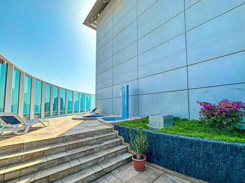 HiGuests - Madison Residency