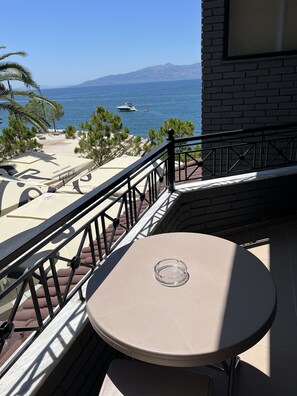 Twin Room | Terrace/patio - Hotel Summer (Sarandë)