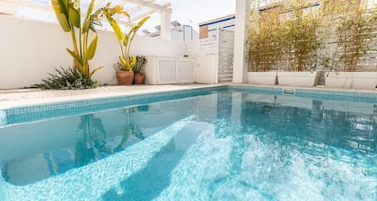 3 bedroom villa with private pool and Wi-Fi by AlgarveManta (13V3)