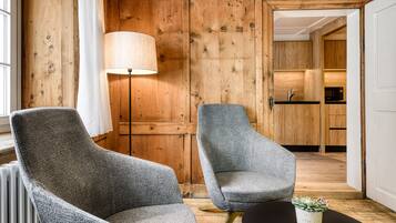 Deluxe House | Living area | Flat-screen TV