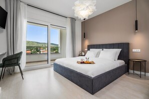 4 soverom, strykejern/-brett, wi-fi og sengetøy