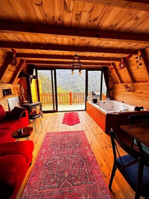 Luxury-Bungalow | Wohnbereich | Flachbildfernseher