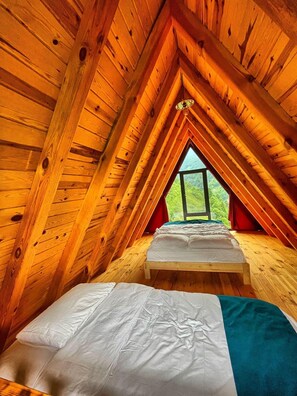 Luxury-Bungalow | 1 Schlafzimmer, Schreibtisch, schallisolierte Zimmer