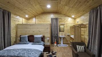 Deluxe Cabin | Free WiFi, bed sheets