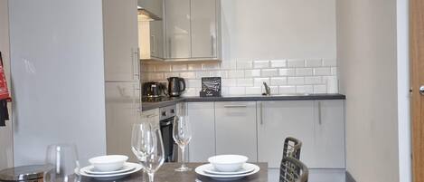 Fridge, microwave, oven, dishwasher