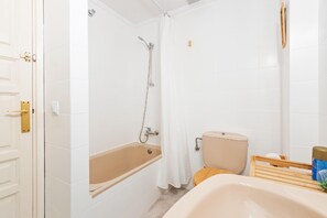 Badkar och handdukar