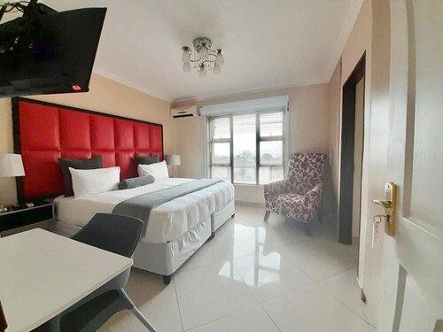 Dineos Lodge and Spa 