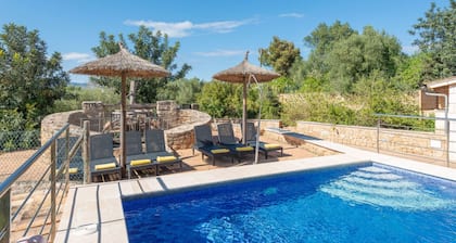 Alcudia's Best: Private Pool, BBQ, Inviting Garden