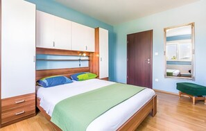 6 bedrooms, WiFi