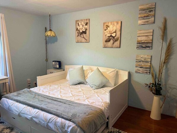 1 camera, una scrivania, ferro/asse da stiro, Wi-Fi gratuito