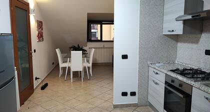 Attic 2 minutes from Viale Carlo III, Campania Shopping Center and La Reggia.