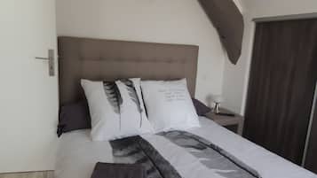 2 bedrooms, WiFi, bed sheets