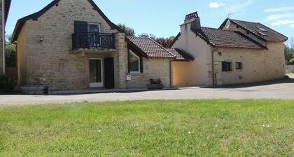 LA CAVE de PEPE et sa piscine