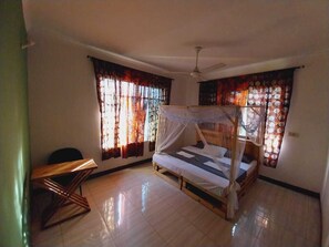 Hypo-allergenic bedding, down duvets, pillow-top beds