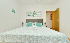 Apartment - Kimano 2 Apartments With Garden in Zadar (Zadar)