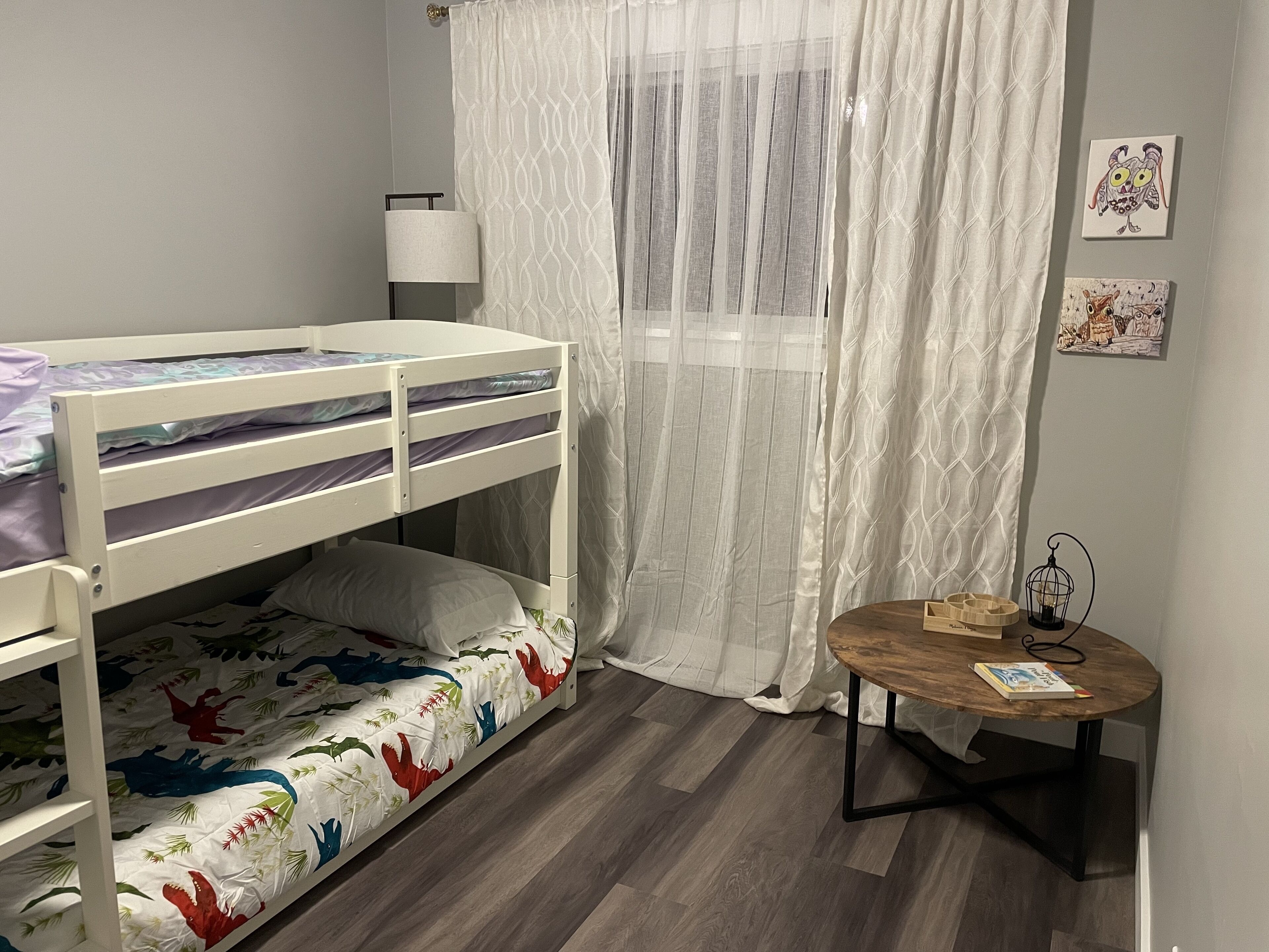 3 bedroom house, family and kids friendly. Check in/out needs accommodated.