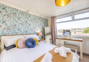3 quartos, Wi-Fi de cortesia, roupa de cama