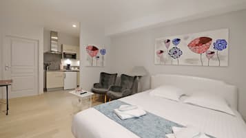 Studio Confort (Studio Garden) | Bureau, chambres insonorisées, Wi-Fi gratuit