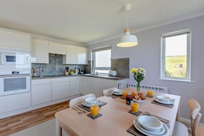 Unclassified image, 5 of 26, button