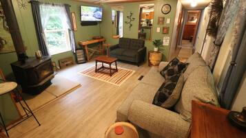 Smart TV, table tennis