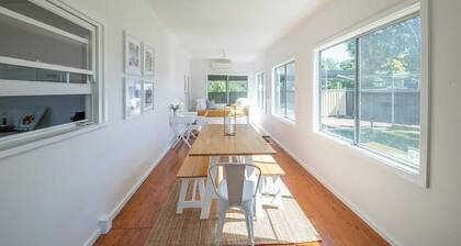 Cobbora Cottage - Sleek & Stylish, Near Hospital