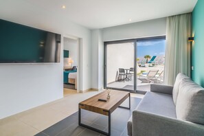 Junior Suite, Terrace, Poolside | Premium bedding, memory foam beds, in-room safe, individually furnished - Occidental Mar Menor (Cartagena)