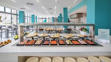 Tägliches Frühstücksbuffet gegen Gebühr